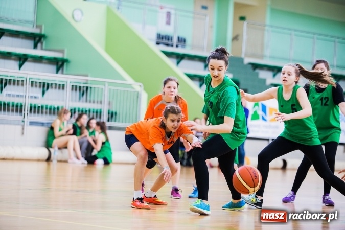 Zdjęcie w galerii na portalu naszraciborz.pl: Miejski Finał Koszykówki Dziewczyn Szkół Gimnazjalnych wiadomości z regionu