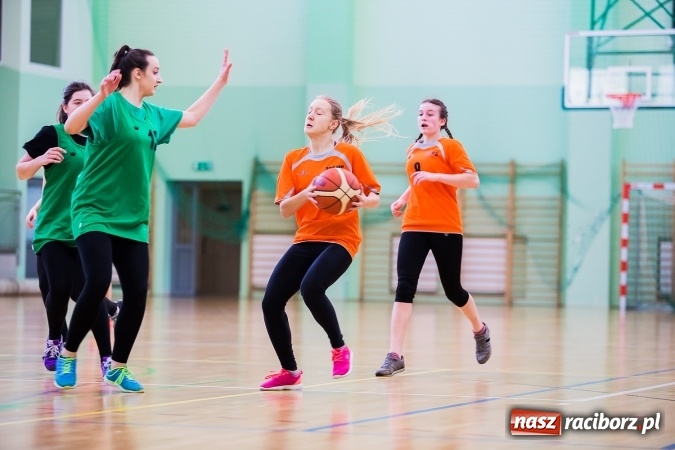 Zdjęcie w galerii na portalu naszraciborz.pl: Miejski Finał Koszykówki Dziewczyn Szkół Gimnazjalnych wiadomości z regionu