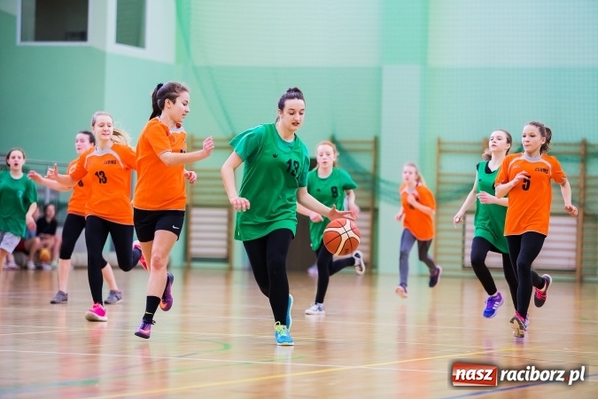Zdjęcie w galerii na portalu naszraciborz.pl: Miejski Finał Koszykówki Dziewczyn Szkół Gimnazjalnych wiadomości z regionu