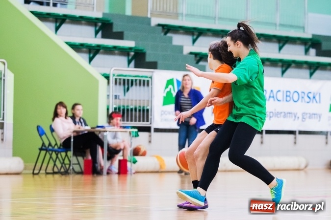 Zdjęcie w galerii na portalu naszraciborz.pl: Miejski Finał Koszykówki Dziewczyn Szkół Gimnazjalnych wiadomości z regionu