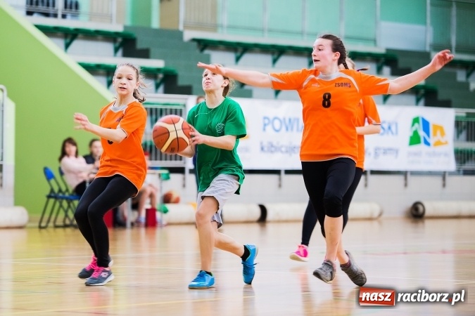 Zdjęcie w galerii na portalu naszraciborz.pl: Miejski Finał Koszykówki Dziewczyn Szkół Gimnazjalnych wiadomości z regionu