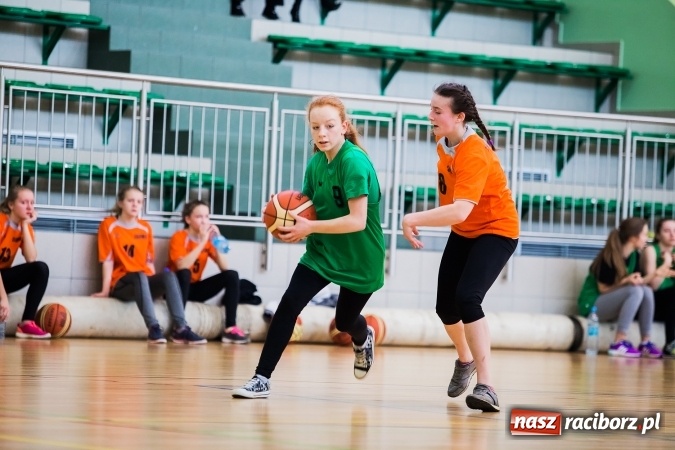 Zdjęcie w galerii na portalu naszraciborz.pl: Miejski Finał Koszykówki Dziewczyn Szkół Gimnazjalnych wiadomości z regionu