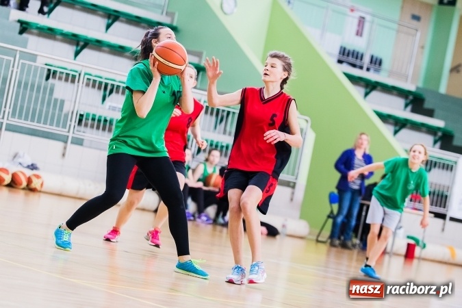 Zdjęcie w galerii na portalu naszraciborz.pl: Miejski Finał Koszykówki Dziewczyn Szkół Gimnazjalnych wiadomości z regionu