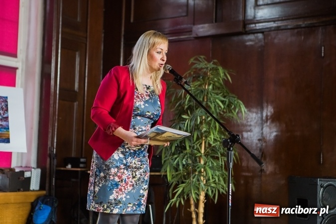 Zdjęcie w galerii na portalu naszraciborz.pl: Laureatki konkursu plastycznego w nagrodę pojadą do Strasburga! wiadomości z regionu
