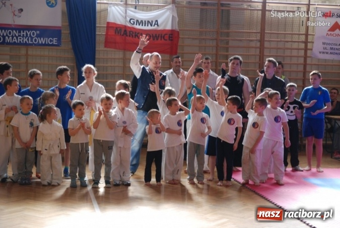 Zdjęcie w galerii na portalu naszraciborz.pl: Młodszy aspirant Marcin Wr&oacute;blewski - raciborski dzielnicowy z pasją wiadomości z regionu