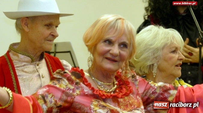 Zdjęcie w galerii na portalu naszraciborz.pl: Teatr Amatorski Na Zamku wystąpił w raciborskim szpitalu  wiadomości z regionu