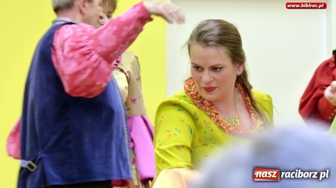 Zdjęcie w galerii na portalu naszraciborz.pl: Teatr Amatorski Na Zamku wystąpił w raciborskim szpitalu  wiadomości z regionu