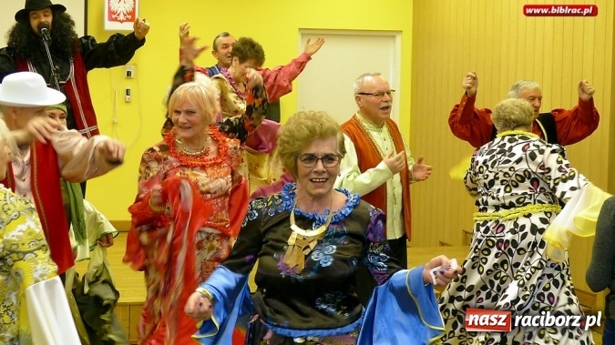 Zdjęcie w galerii na portalu naszraciborz.pl: Teatr Amatorski Na Zamku wystąpił w raciborskim szpitalu  wiadomości z regionu