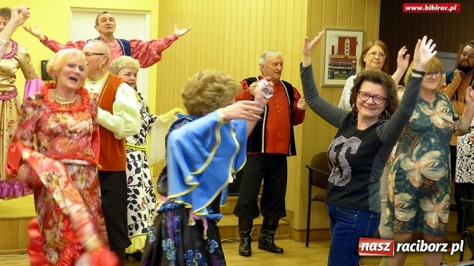 Zdjęcie w galerii na portalu naszraciborz.pl: Teatr Amatorski Na Zamku wystąpił w raciborskim szpitalu  wiadomości z regionu