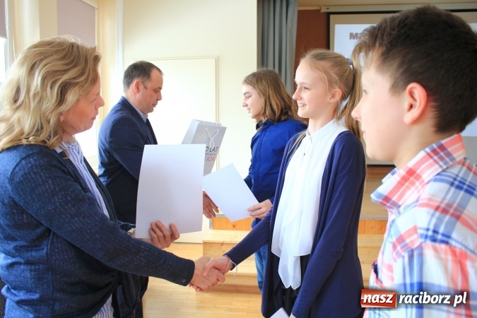 Zdjęcie w galerii na portalu naszraciborz.pl: Amelia Fac z SP18 najlepsza w konkursie matematycznym szóstoklasistów! wiadomości z regionu