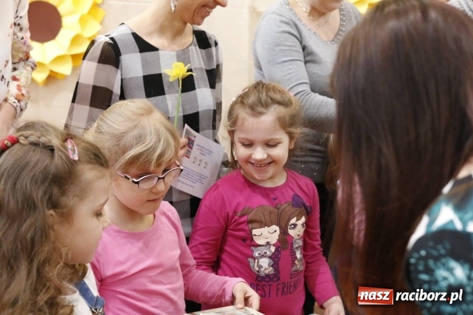 Zdjęcie w galerii na portalu naszraciborz.pl: Gala dla przedszkolaków w ZSOMS wiadomości z regionu