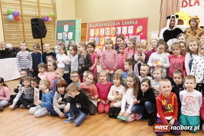 Zdjęcie w galerii na portalu naszraciborz.pl: Gala dla przedszkolaków w ZSOMS wiadomości z regionu