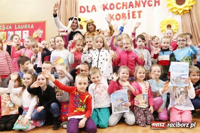 Zdjęcie w galerii na portalu naszraciborz.pl: Gala dla przedszkolaków w ZSOMS wiadomości z regionu