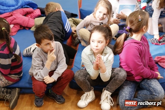 Zdjęcie w galerii na portalu naszraciborz.pl: Gala dla przedszkolaków w ZSOMS wiadomości z regionu