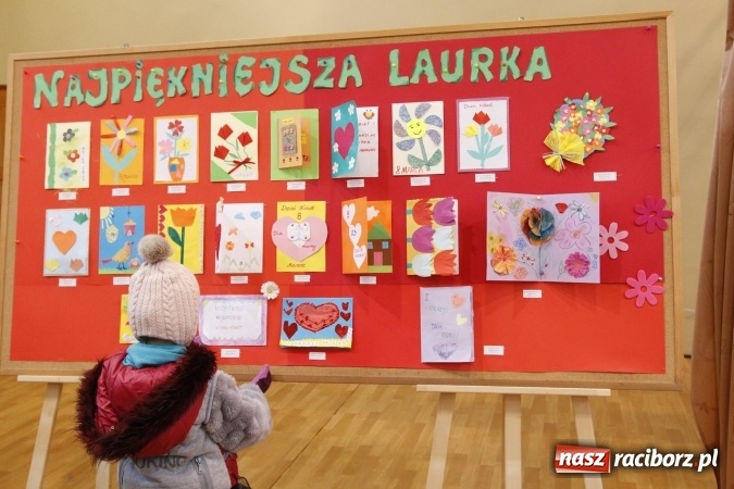 Zdjęcie w galerii na portalu naszraciborz.pl: Gala dla przedszkolaków w ZSOMS wiadomości z regionu