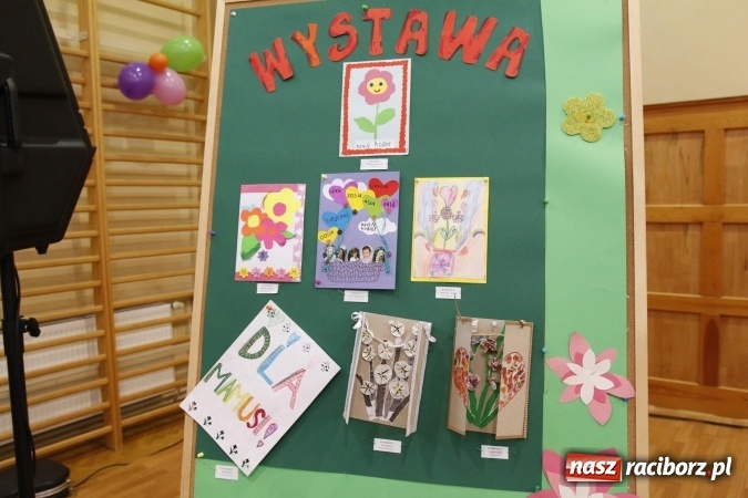 Zdjęcie w galerii na portalu naszraciborz.pl: Gala dla przedszkolaków w ZSOMS wiadomości z regionu