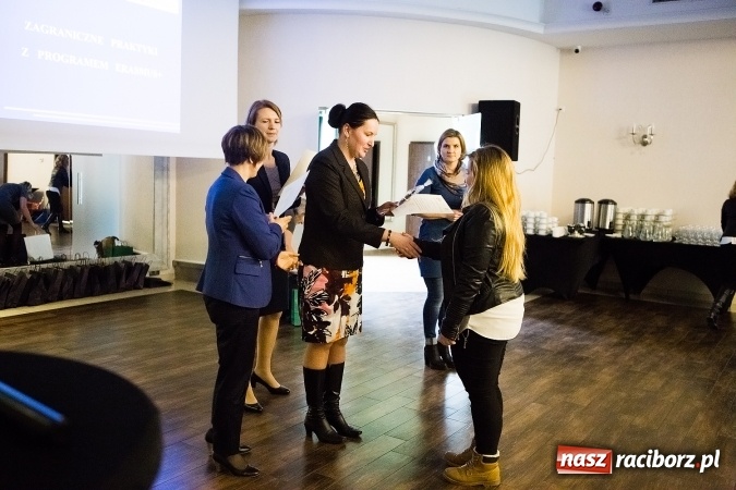 Zdjęcie w galerii na portalu naszraciborz.pl: Hotelarstwo w teorii i praktyce - konkurs w Hotelu Racibor wiadomości z regionu