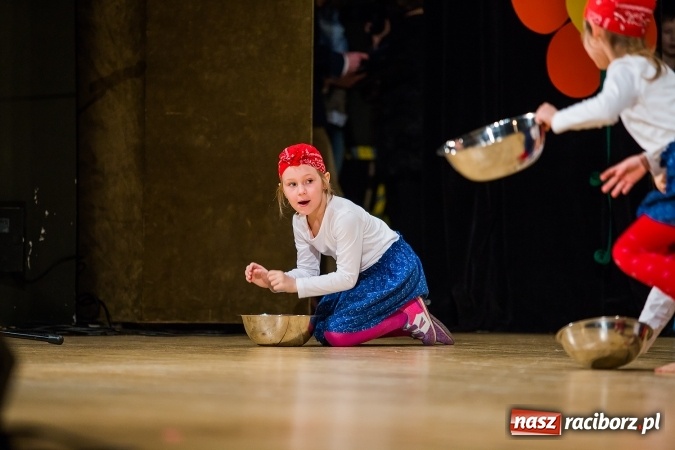 Zdjęcie w galerii na portalu naszraciborz.pl: Koncert charytatywny na rzecz Stowarzyszenia Spektrum w RCK wiadomości z regionu