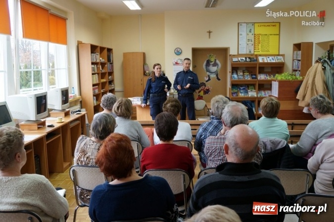 Zdjęcie w galerii na portalu naszraciborz.pl: Dzielnicowi spotkali się z seniorami wiadomości z regionu