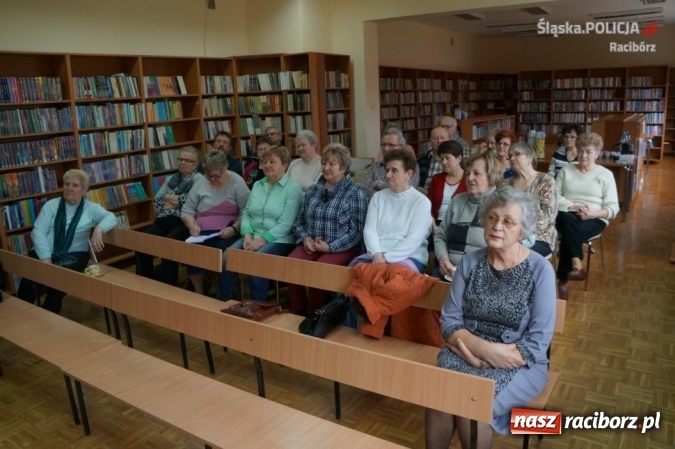 Zdjęcie w galerii na portalu naszraciborz.pl: Dzielnicowi spotkali się z seniorami wiadomości z regionu