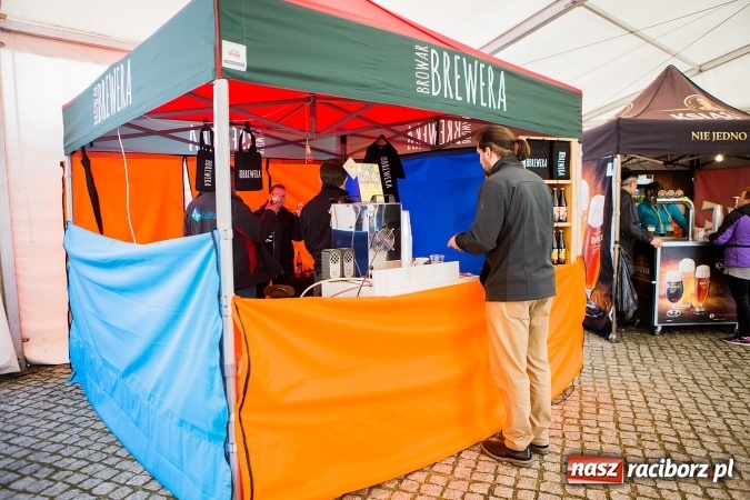 Zdjęcie w galerii na portalu naszraciborz.pl: I Festiwal Piw Rzemieślniczych na Zamku Piastowskim - zobacz kto przyjechał! wiadomości z regionu