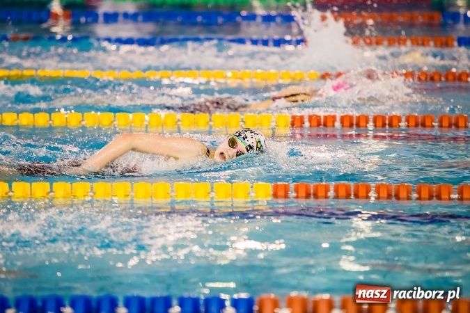 Zdjęcie w galerii na portalu naszraciborz.pl: Mistrzostwa Szkół Sportowych w Pływaniu w H2Ostróg wiadomości z regionu