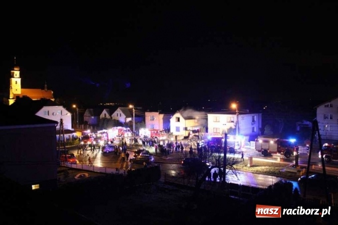 Zdjęcie w galerii na portalu naszraciborz.pl: Pożar domu przy ul. Głównej w Tworkowie. Mieszkała tu samotna staruszka FOTO i WIDEO wiadomości z regionu