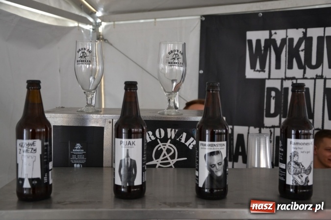 Zdjęcie w galerii na portalu naszraciborz.pl: I Festiwal Piw Rzemieślniczych na Zamku Piastowskim - dzień pierwszy  wiadomości z regionu