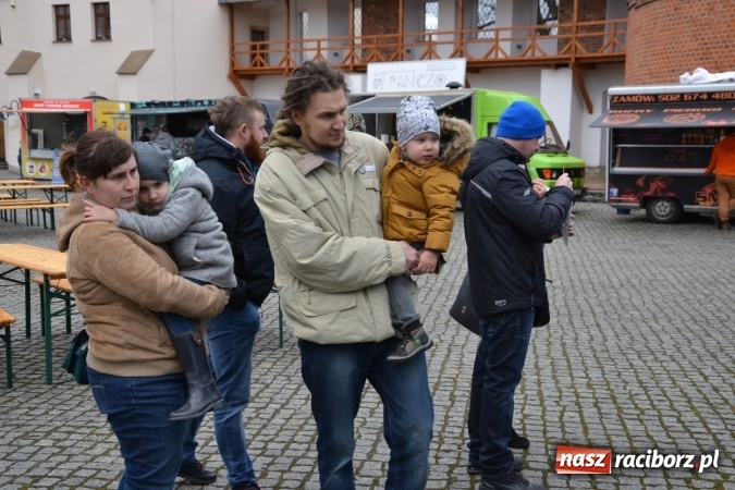 Zdjęcie w galerii na portalu naszraciborz.pl: I Festiwal Piw Rzemieślniczych na Zamku Piastowskim - dzień pierwszy  wiadomości z regionu