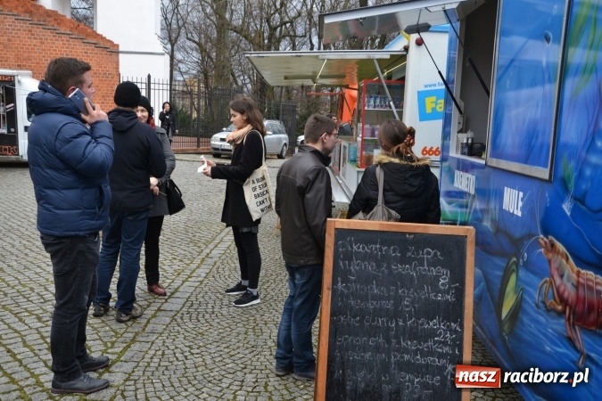 Zdjęcie w galerii na portalu naszraciborz.pl: I Festiwal Piw Rzemieślniczych na Zamku Piastowskim - dzień pierwszy  wiadomości z regionu