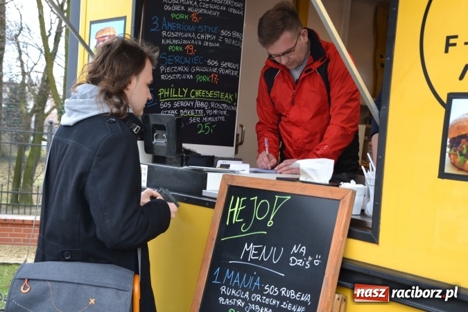 Zdjęcie w galerii na portalu naszraciborz.pl: I Festiwal Piw Rzemieślniczych na Zamku Piastowskim - dzień pierwszy  wiadomości z regionu