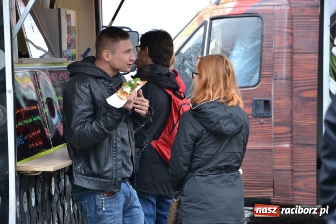 Zdjęcie w galerii na portalu naszraciborz.pl: I Festiwal Piw Rzemieślniczych na Zamku Piastowskim - dzień pierwszy  wiadomości z regionu