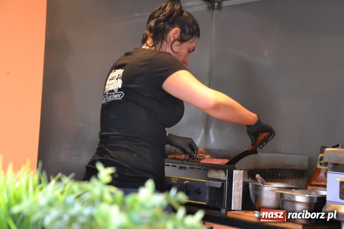 Zdjęcie w galerii na portalu naszraciborz.pl: I Festiwal Piw Rzemieślniczych na Zamku Piastowskim - dzień pierwszy  wiadomości z regionu