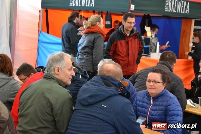 Zdjęcie w galerii na portalu naszraciborz.pl: I Festiwal Piw Rzemieślniczych na Zamku Piastowskim - dzień pierwszy  wiadomości z regionu