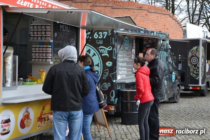 Zdjęcie w galerii na portalu naszraciborz.pl: I Festiwal Piw Rzemieślniczych na Zamku Piastowskim - dzień pierwszy  wiadomości z regionu