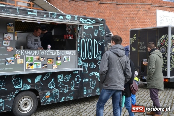 Zdjęcie w galerii na portalu naszraciborz.pl: I Festiwal Piw Rzemieślniczych na Zamku Piastowskim - dzień pierwszy  wiadomości z regionu