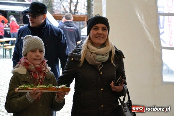 Zdjęcie w galerii na portalu naszraciborz.pl: I Festiwal Piw Rzemieślniczych na Zamku Piastowskim - dzień pierwszy  wiadomości z regionu