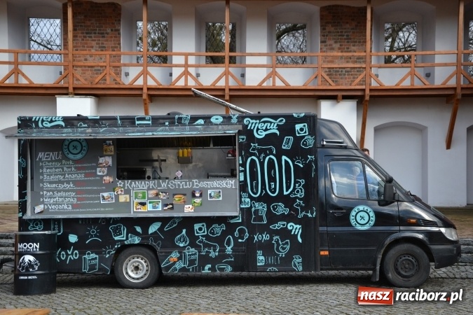 Zdjęcie w galerii na portalu naszraciborz.pl: I Festiwal Piw Rzemieślniczych na Zamku Piastowskim - dzień pierwszy  wiadomości z regionu