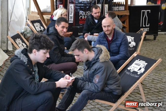 Zdjęcie w galerii na portalu naszraciborz.pl: I Festiwal Piw Rzemieślniczych na Zamku Piastowskim - dzień pierwszy  wiadomości z regionu