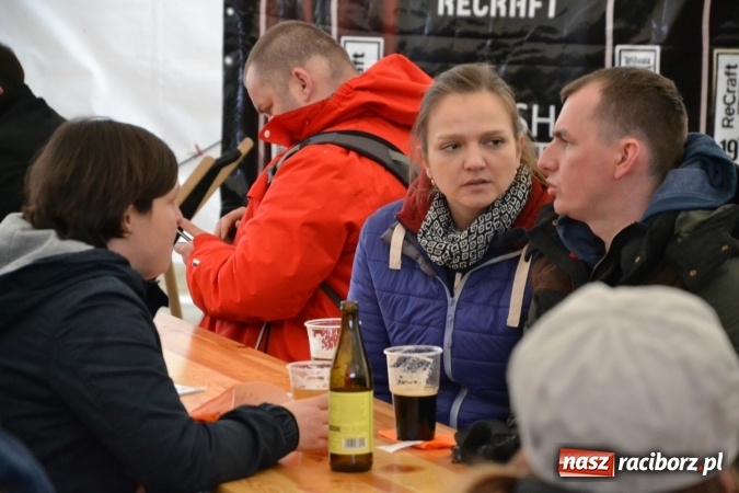Zdjęcie w galerii na portalu naszraciborz.pl: I Festiwal Piw Rzemieślniczych na Zamku Piastowskim - dzień pierwszy  wiadomości z regionu