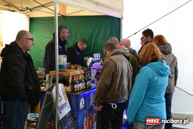 Zdjęcie w galerii na portalu naszraciborz.pl: I Festiwal Piw Rzemieślniczych na Zamku Piastowskim - dzień pierwszy  wiadomości z regionu