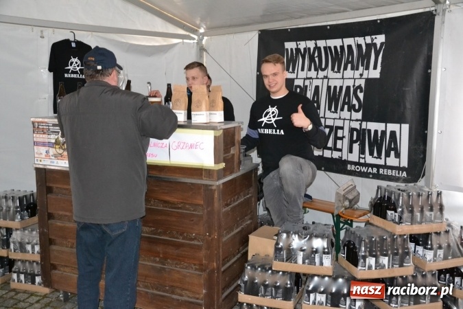 Zdjęcie w galerii na portalu naszraciborz.pl: I Festiwal Piw Rzemieślniczych na Zamku Piastowskim - dzień pierwszy  wiadomości z regionu