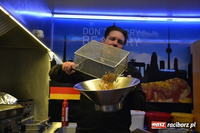 Zdjęcie w galerii na portalu naszraciborz.pl: I Festiwal Piw Rzemieślniczych na Zamku Piastowskim - dzień pierwszy  wiadomości z regionu