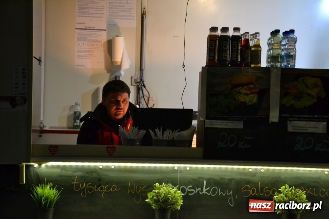 Zdjęcie w galerii na portalu naszraciborz.pl: I Festiwal Piw Rzemieślniczych na Zamku Piastowskim - dzień pierwszy  wiadomości z regionu