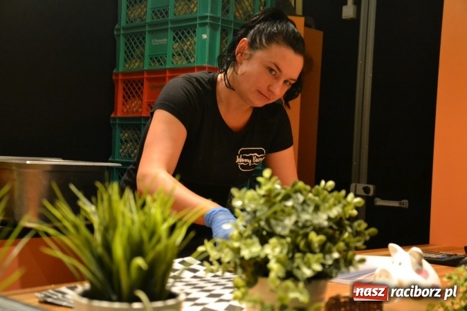 Zdjęcie w galerii na portalu naszraciborz.pl: I Festiwal Piw Rzemieślniczych na Zamku Piastowskim - dzień pierwszy  wiadomości z regionu