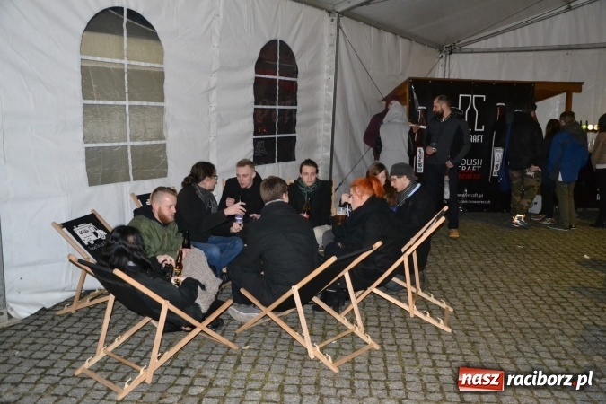 Zdjęcie w galerii na portalu naszraciborz.pl: I Festiwal Piw Rzemieślniczych na Zamku Piastowskim - dzień pierwszy  wiadomości z regionu