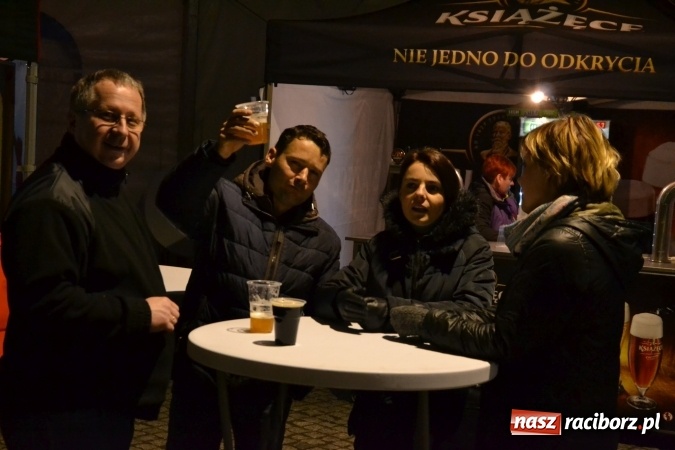Zdjęcie w galerii na portalu naszraciborz.pl: I Festiwal Piw Rzemieślniczych na Zamku Piastowskim - dzień pierwszy  wiadomości z regionu