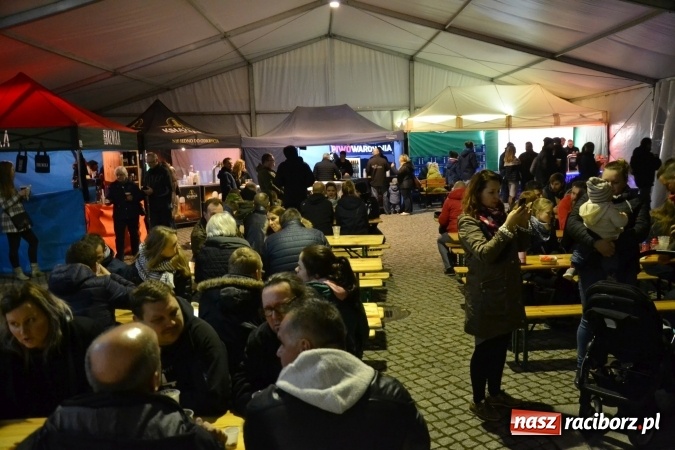 Zdjęcie w galerii na portalu naszraciborz.pl: I Festiwal Piw Rzemieślniczych na Zamku Piastowskim - dzień pierwszy  wiadomości z regionu