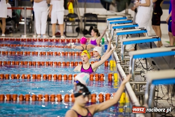 Zdjęcie w galerii na portalu naszraciborz.pl: Drugi dzień zmagań pływaków w H2Ostróg wiadomości z regionu