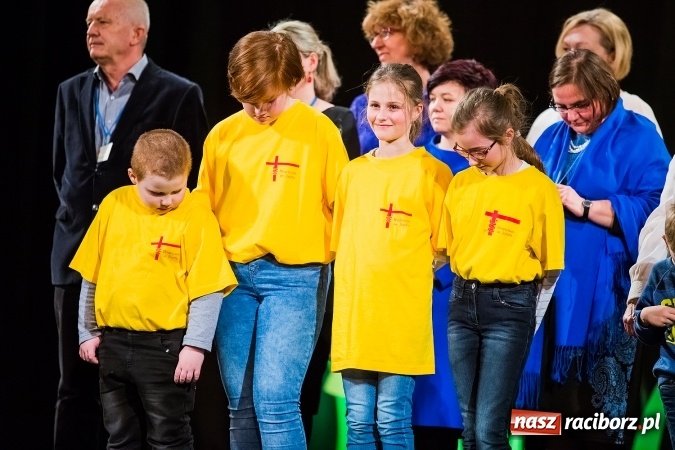 Zdjęcie w galerii na portalu naszraciborz.pl: Koncert charytatywny Hospicjum św. J&oacute;zefa wiadomości z regionu